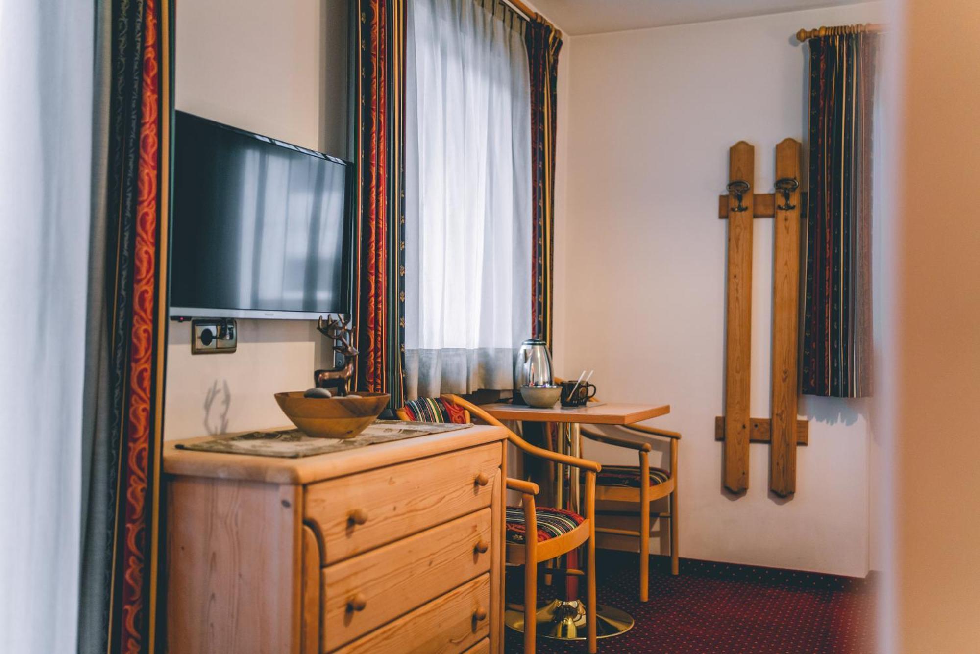Garni Hotel Belalp Santa Cristina Val Gardena Eksteriør billede