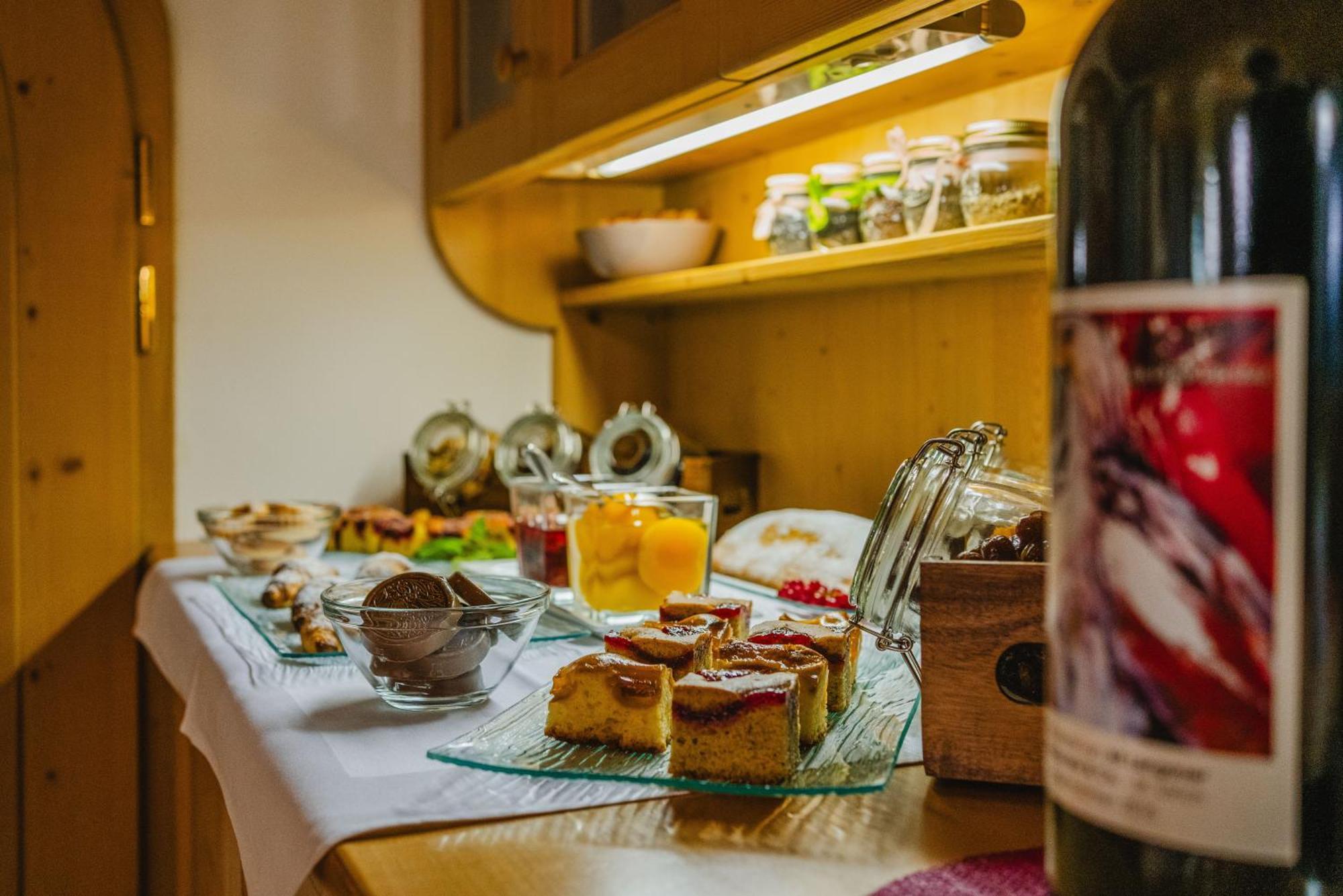 Garni Hotel Belalp Santa Cristina Val Gardena Eksteriør billede
