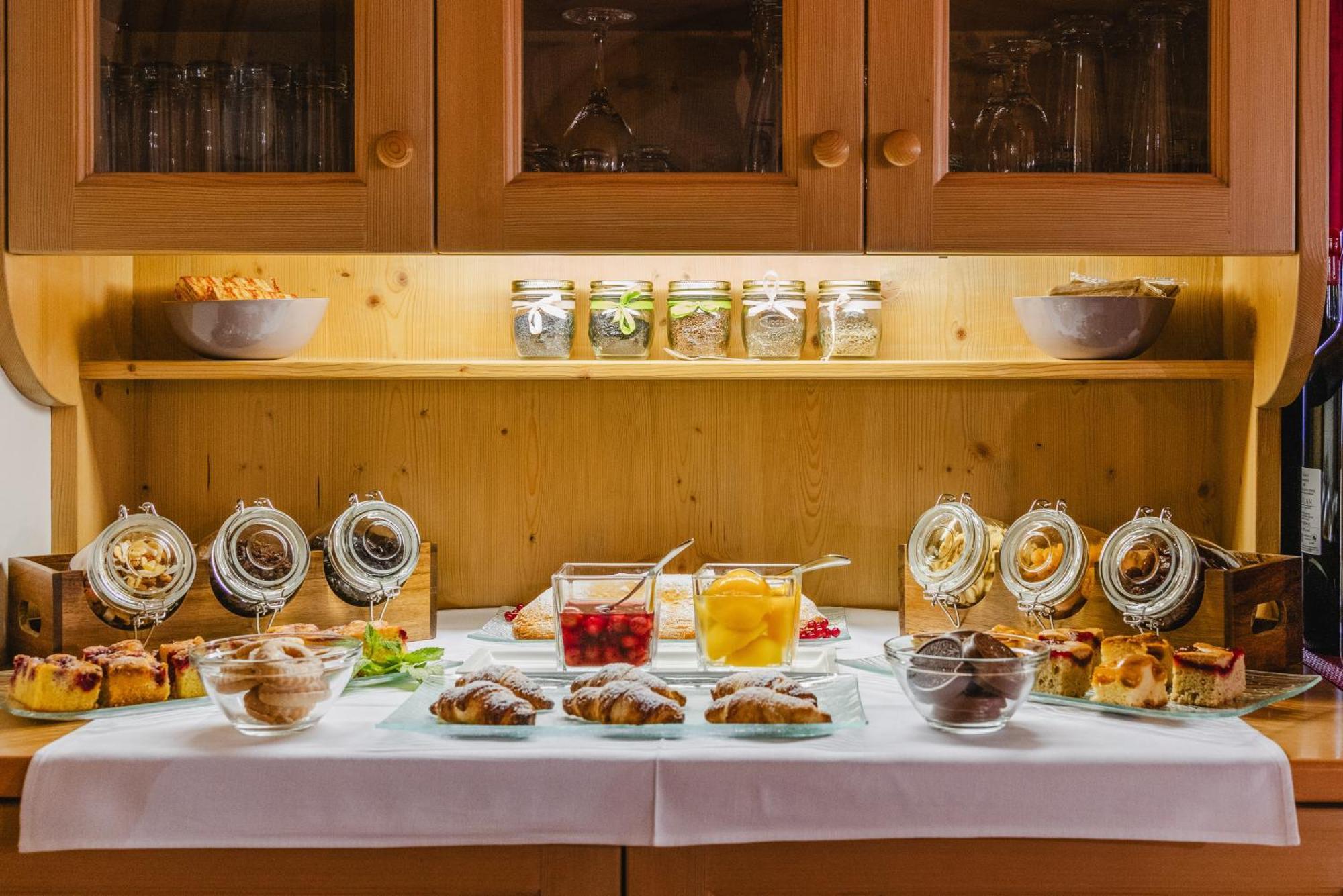 Garni Hotel Belalp Santa Cristina Val Gardena Eksteriør billede